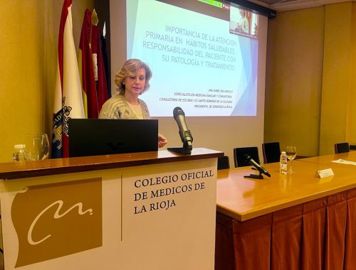 Doctora Bas durante la charla